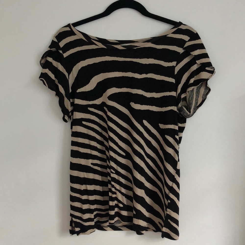 Zebra print blouse with ruffled short sleeves